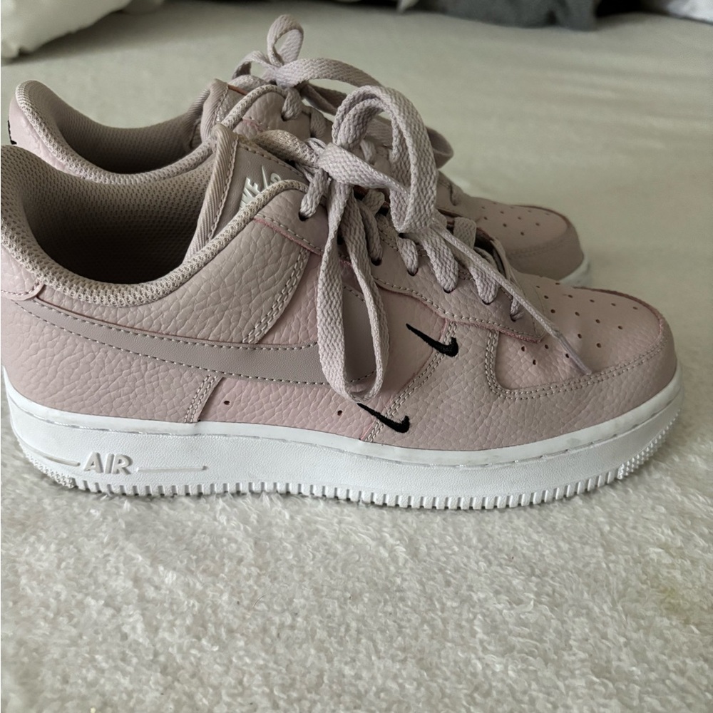 pink nike air force